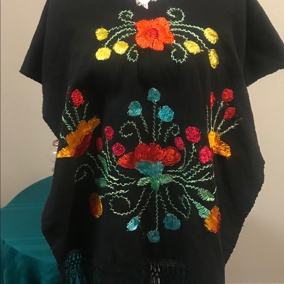 Handmade Poncho made in Guaymas - Picture 2 of 8